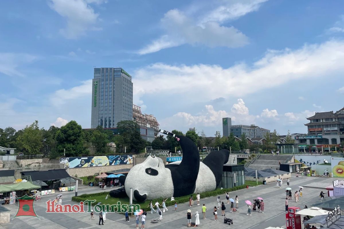 Quảng trường Ngưỡng Thiên Oa - Trung Quốc